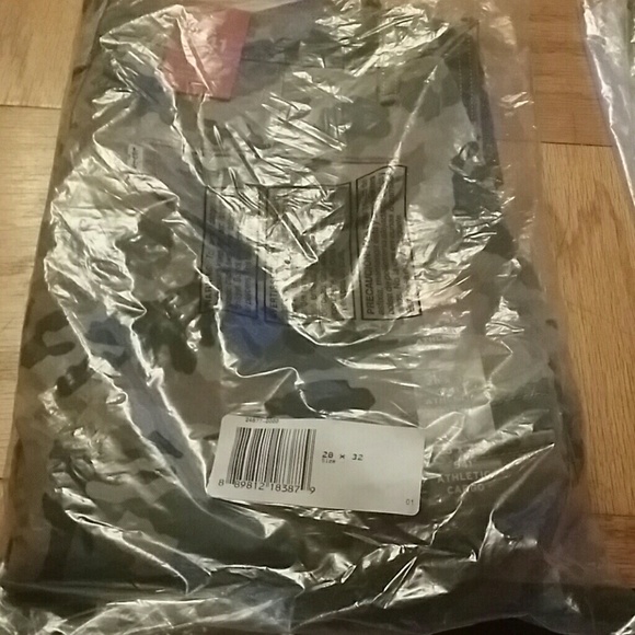 Levi's Men's 541 Athletic-Fit Cargo Pant Elmwood - Picture 3 of 8